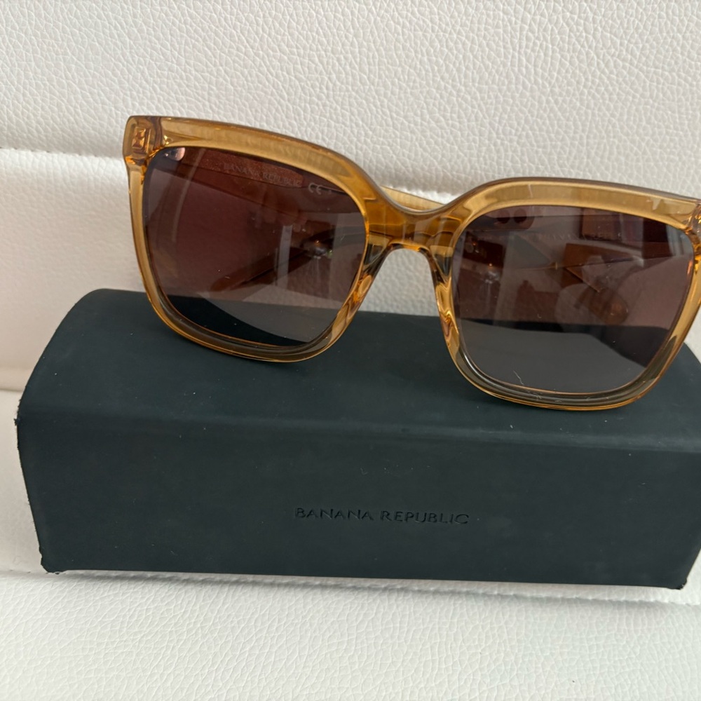 Sunglasses - Picture 5 of 5